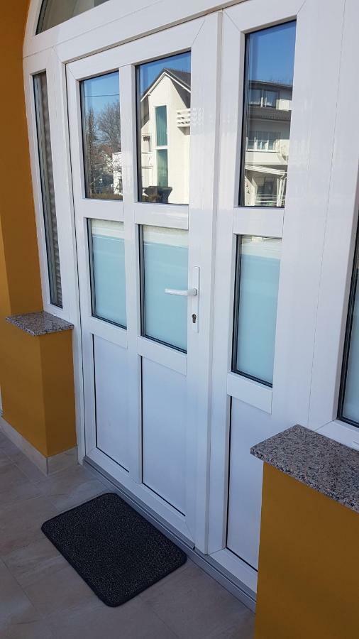 Marko Airport Rooms Velika Gorica Ngoại thất bức ảnh